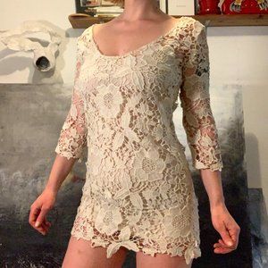 Vintage Lace Mini